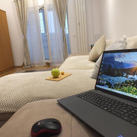 E&C Aparthotel Bucharest Mall, Unirii Area Zewnętrze zdjęcie